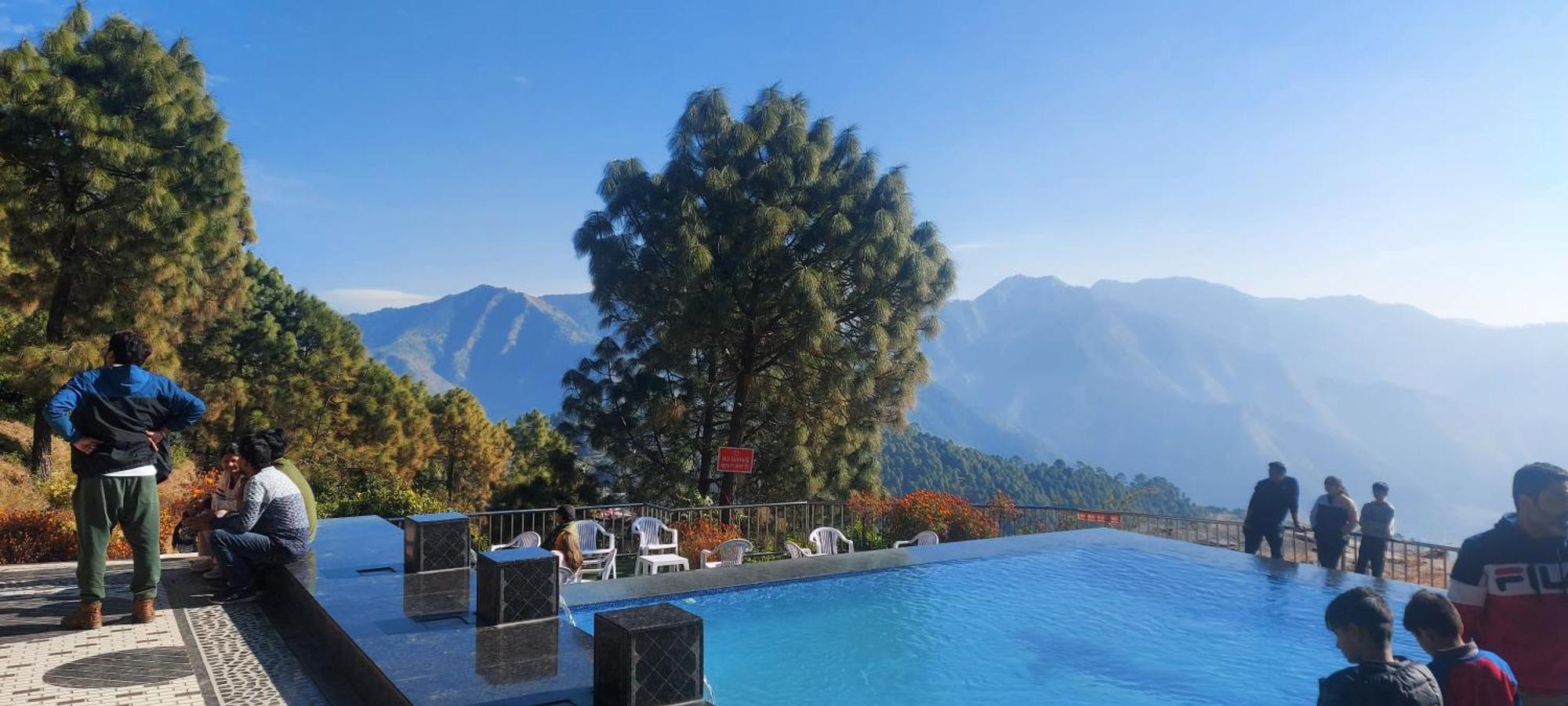 Blue Pine Resort Lansdowne Exterior foto